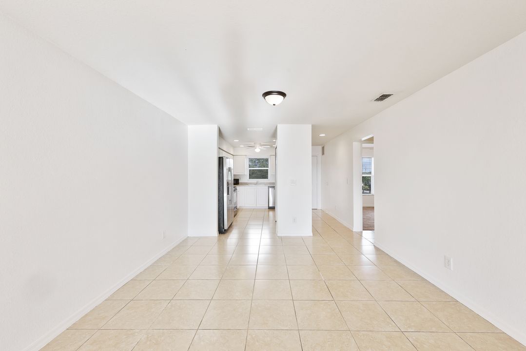 3752 Santa Barbara Blvd #202, Cape Coral, FL 33914