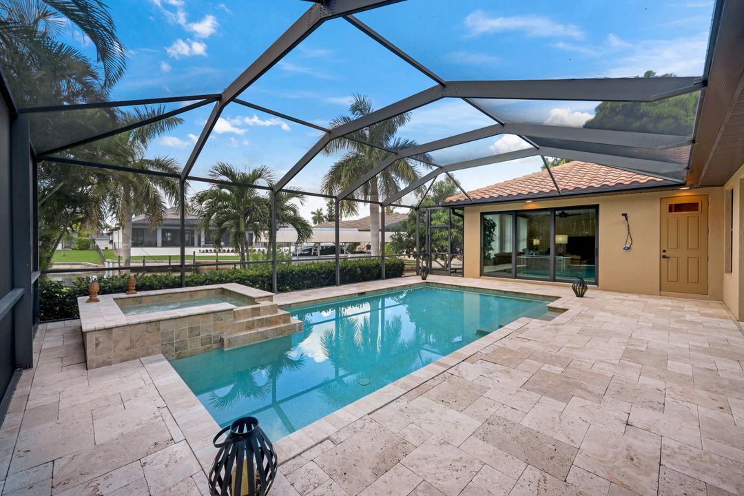 5314 Nautilus Dr, Cape Coral, FL 33904