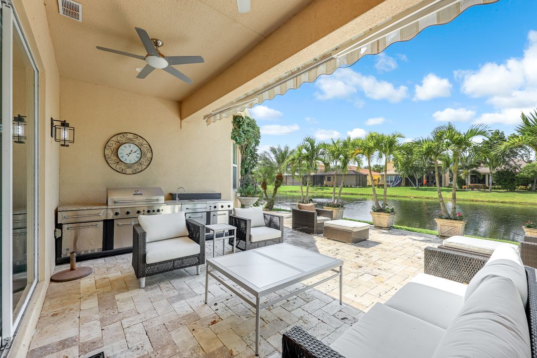 6582 Monterey Point, Naples, FL 34105