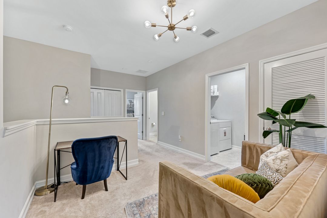 7348 Rockefeller Dr, Naples, FL 34119