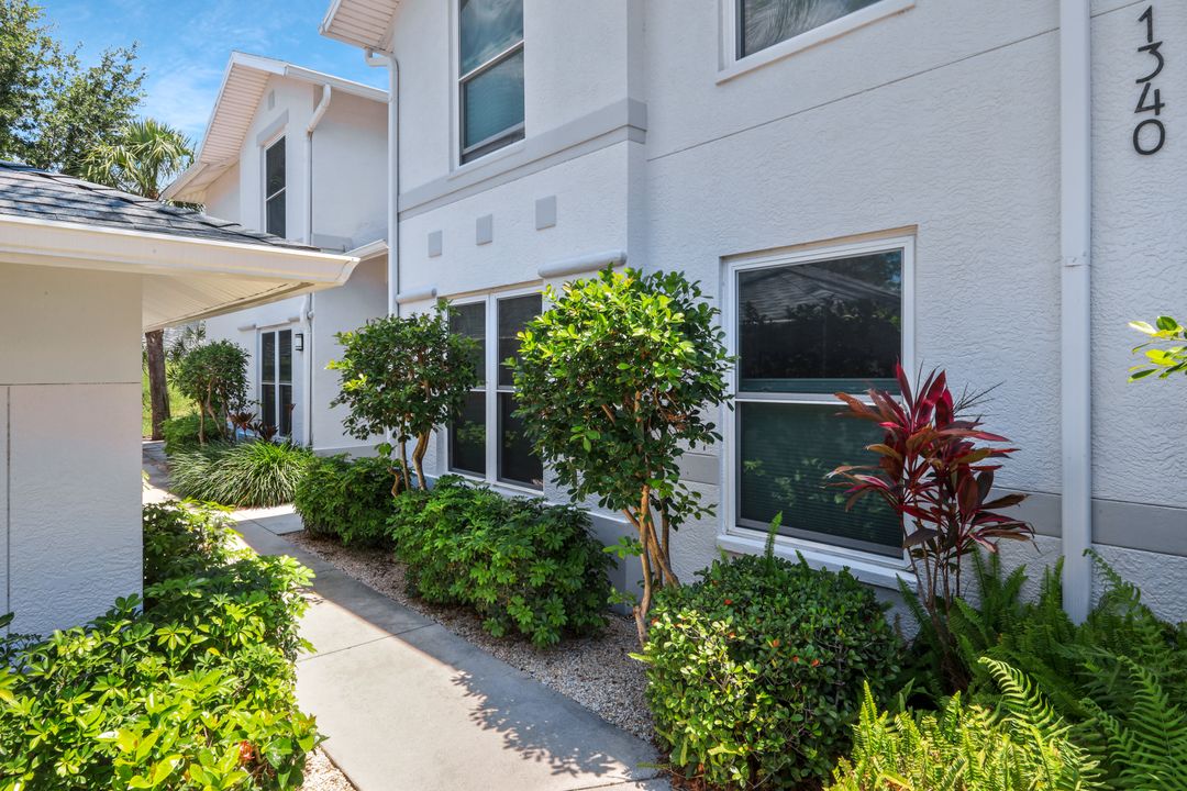 1340 Charleston Square Dr #101, Naples, FL 34110