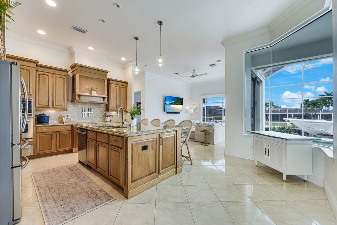 1148 Lamplighter Ct, Marco Island, FL 34145