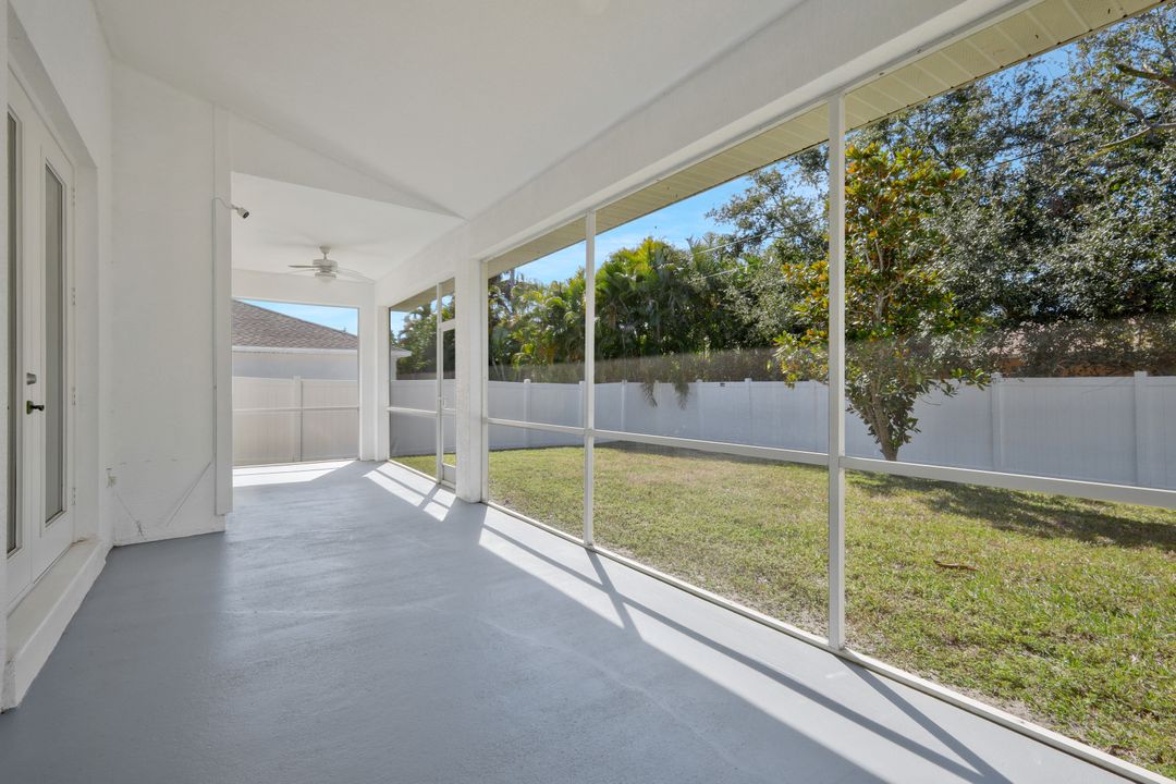 3830 SW 15th Pl, Cape Coral, FL 33914