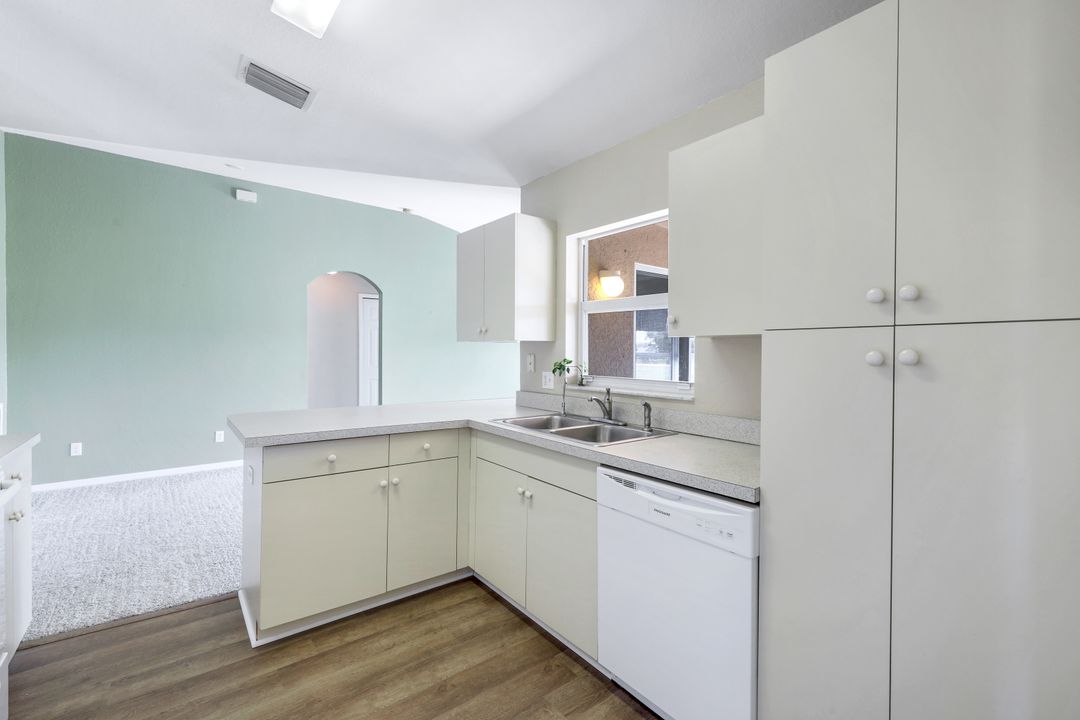 3201 NW 4th Ave, Cape Coral, FL 33993