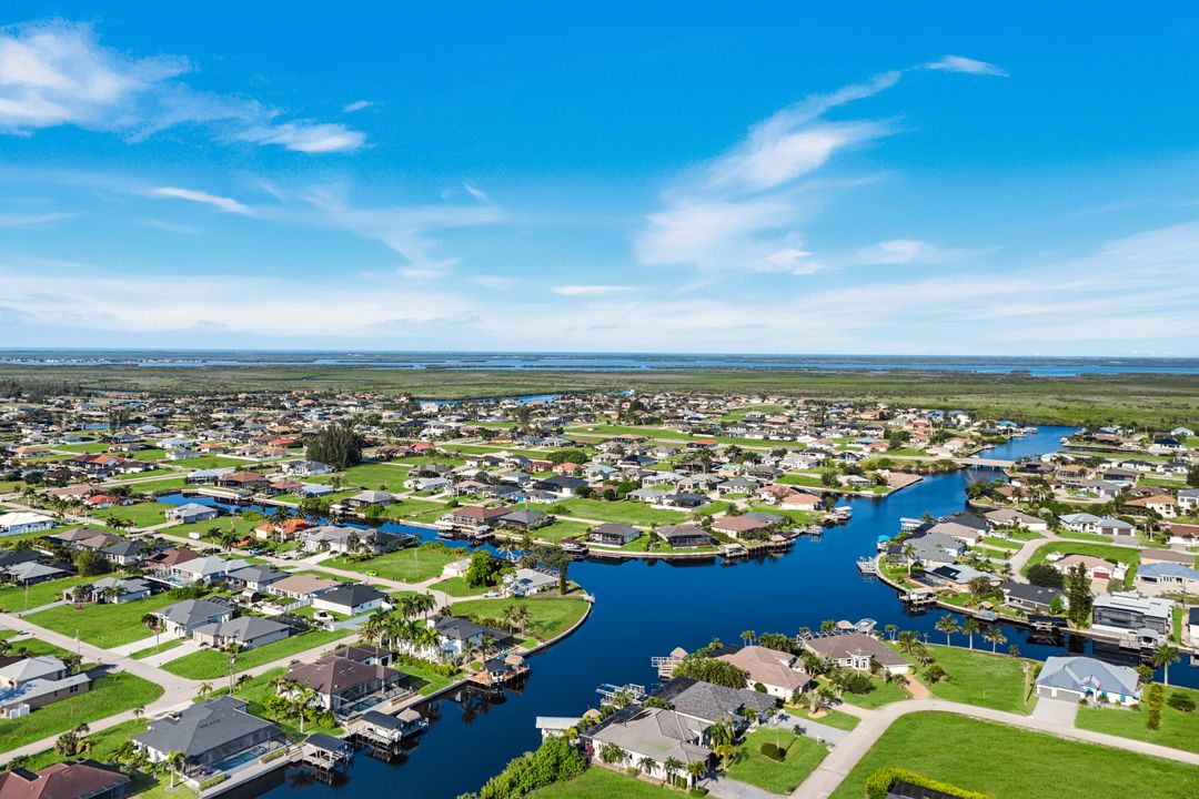 3713 NW 14th St, Cape Coral, FL 33993