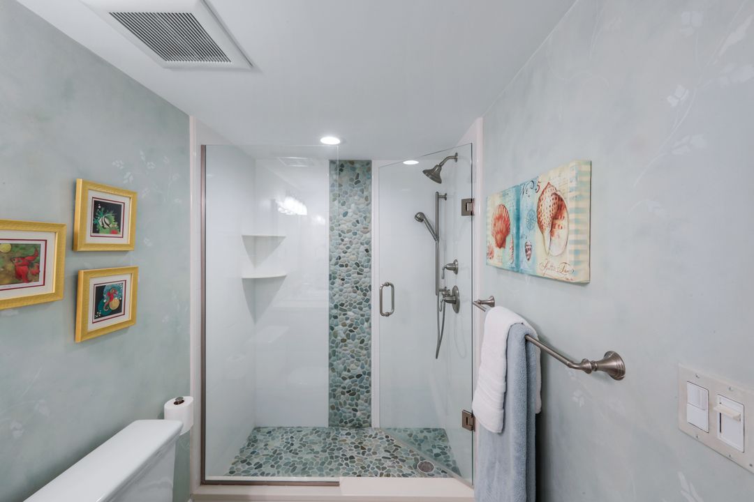 4451 Gulf Shore Blvd N #501, Naples, FL 34103