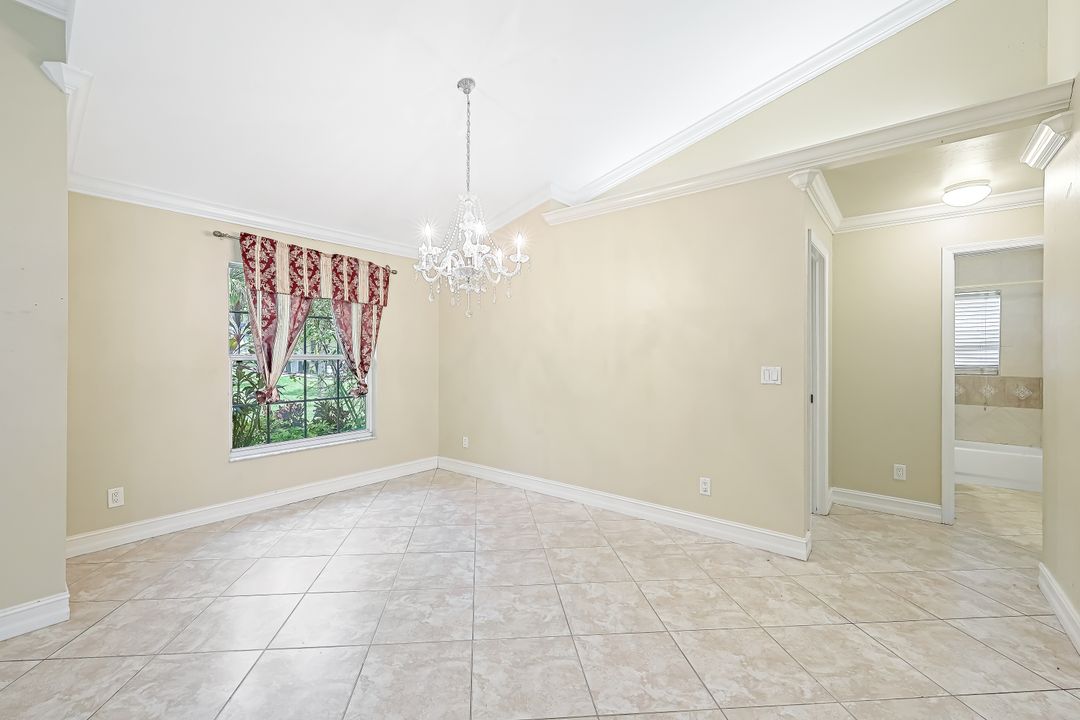 111 2nd St SE, Naples, FL 34117