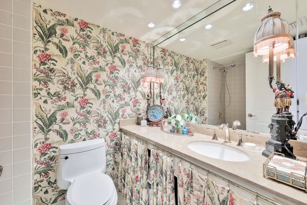 5954 Pelican Bay Blvd #235, Naples, FL 34108