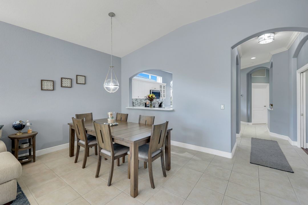 8616 Ibis Cove Cir, Naples, FL 34119