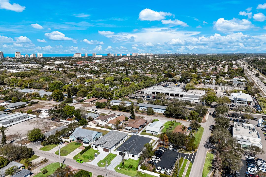 1381 Trail Terrace Dr, Naples, FL 34103