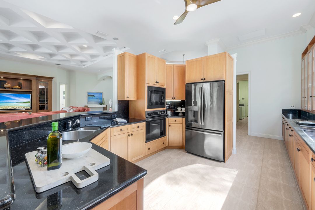 23092 Shady Knoll Dr, Bonita Springs, FL 34135