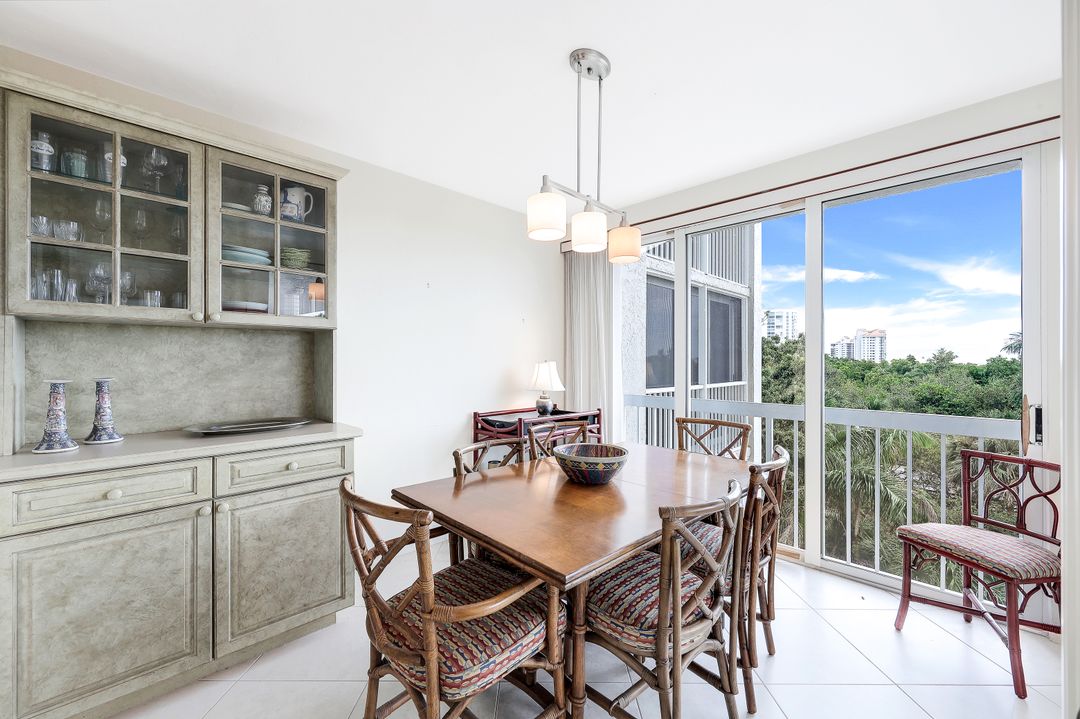 5501 Heron Point Dr #204, Naples, FL 34108