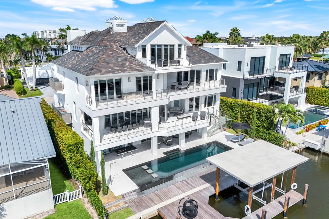 260 Channel Dr, Naples, FL 34108