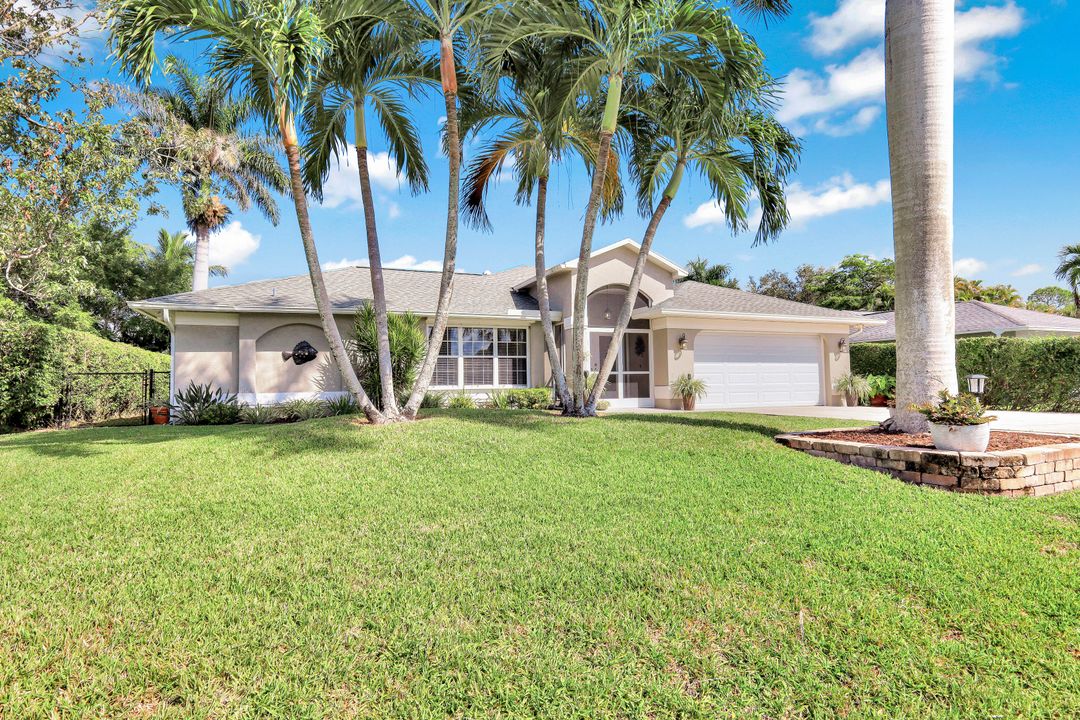 39 Mentor Dr, Naples, FL 34110