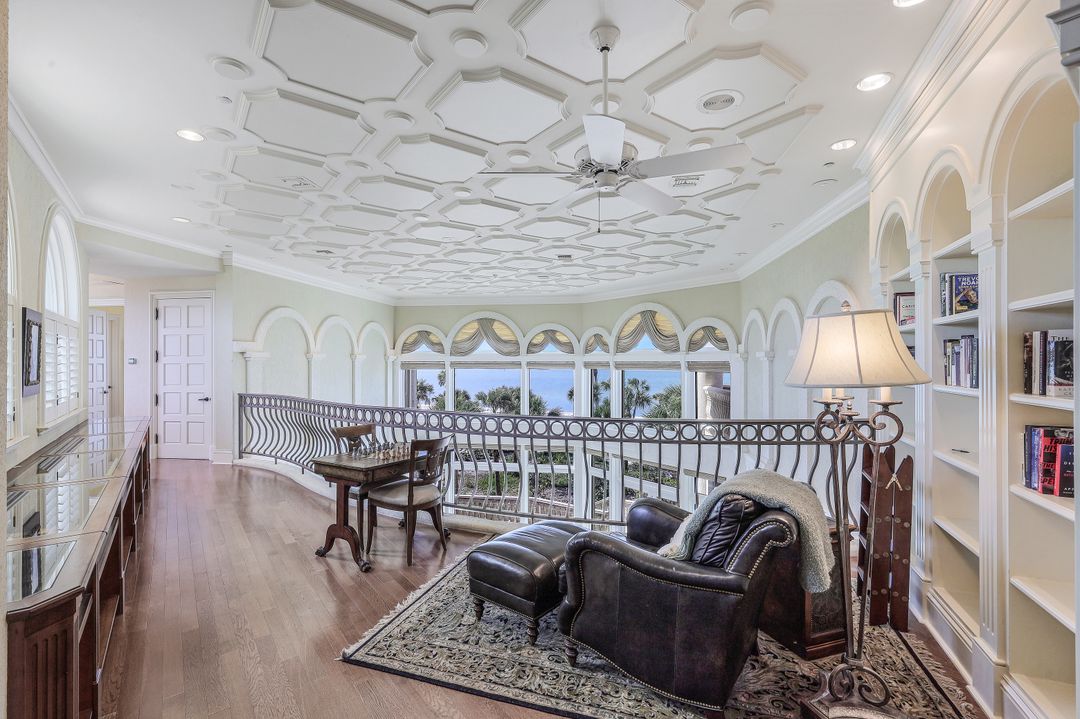 7425 Bay Colony Dr, Naples, FL 34108