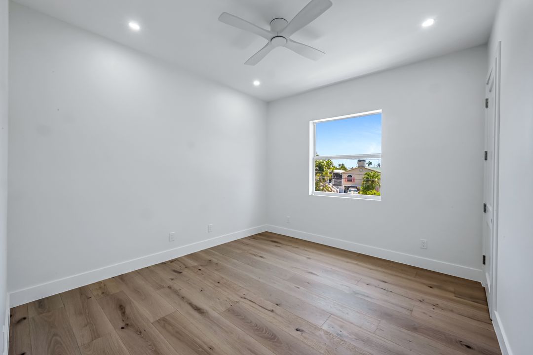 742 Nerita St, Sanibel, FL 33957