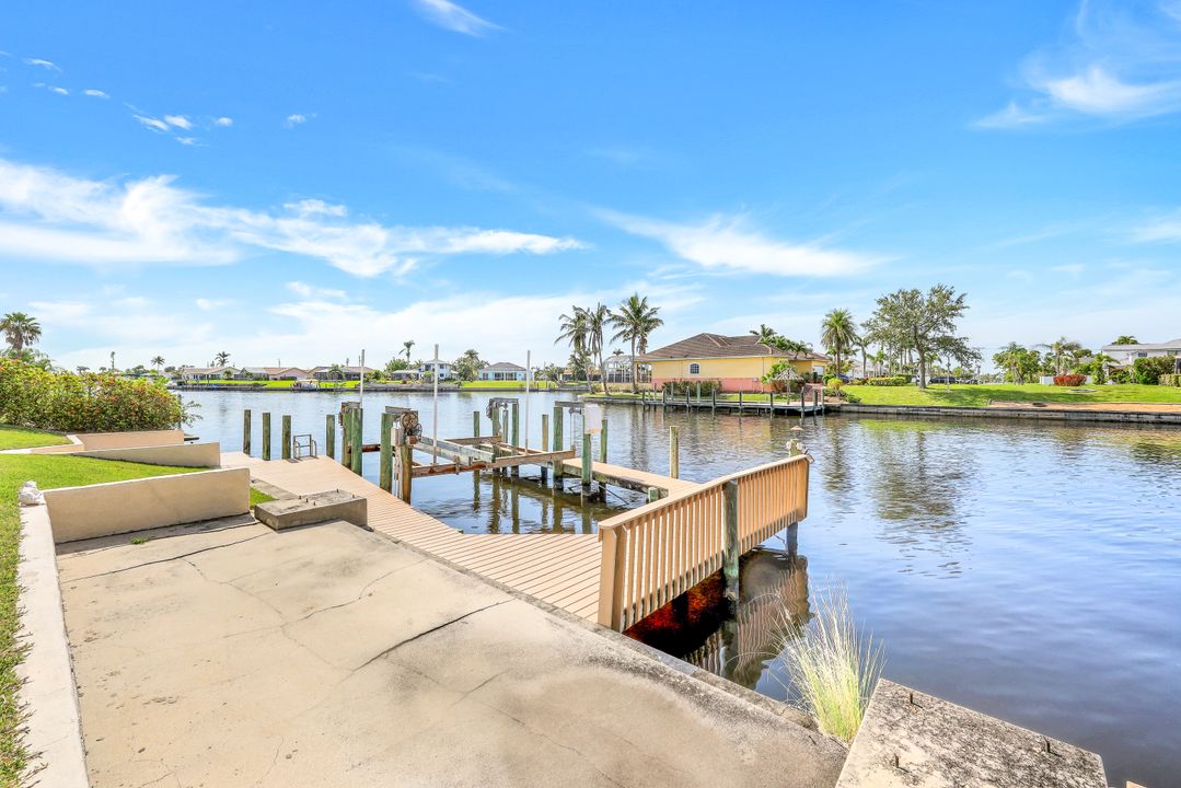 1004 Archer Pkwy E, Cape Coral, FL 33904