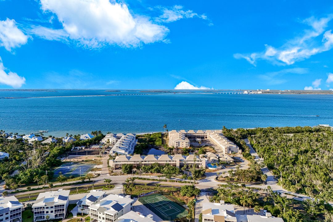 200 Periwinkle Way #214, Sanibel, FL 33957