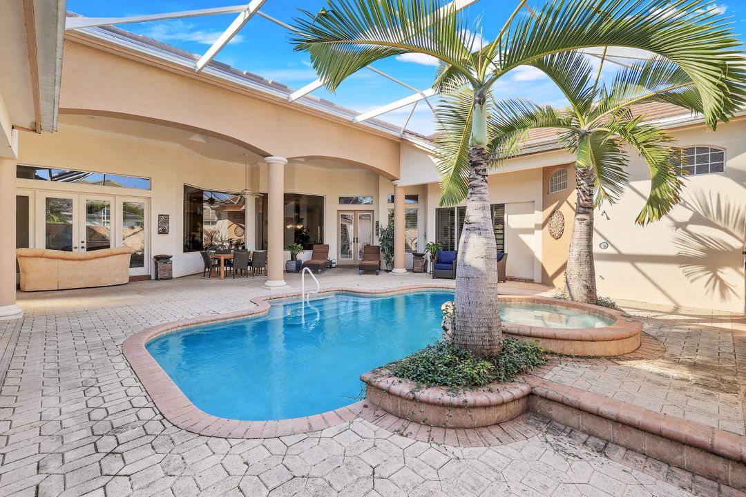 14581 Headwater Bay Ln, Fort Myers, FL 33908