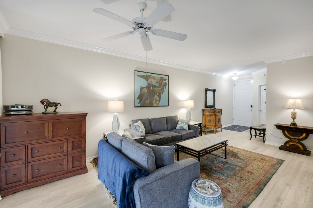 400 L'Ambiance Cir #104, Naples, FL 34108