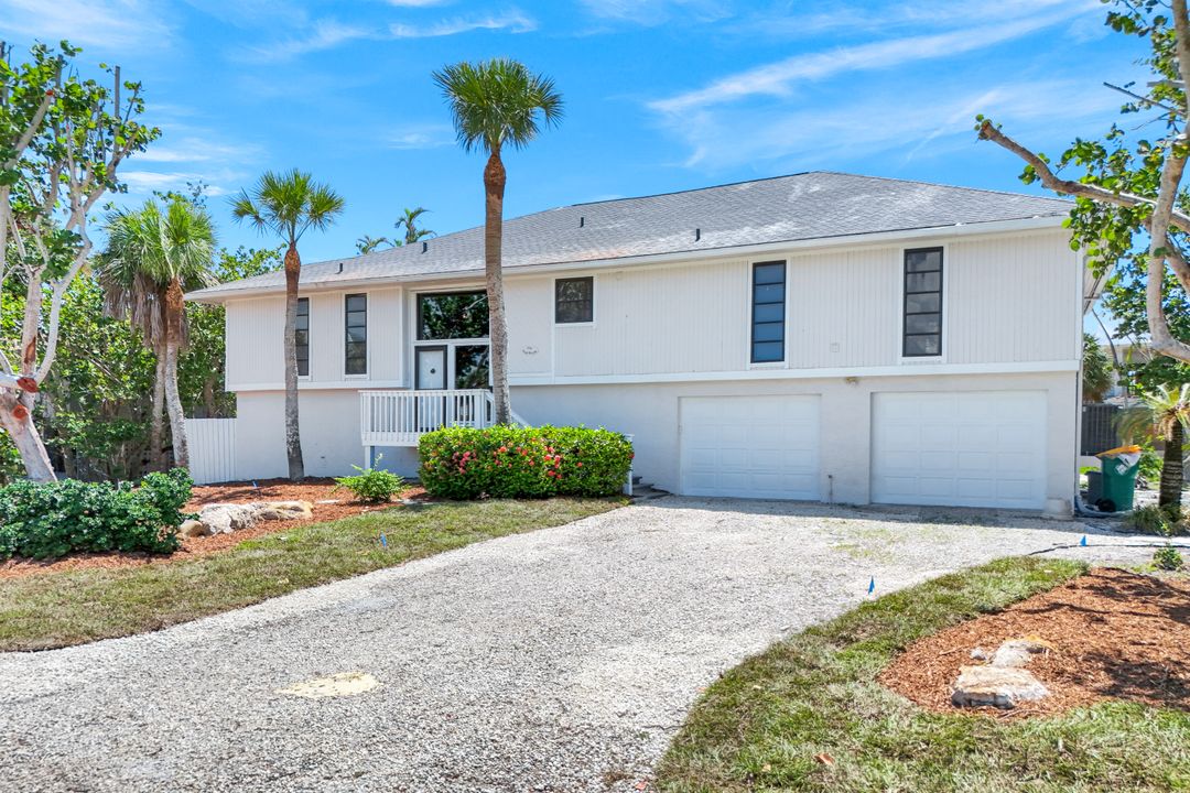 1043 Blue Heron Dr, Sanibel, FL 33957