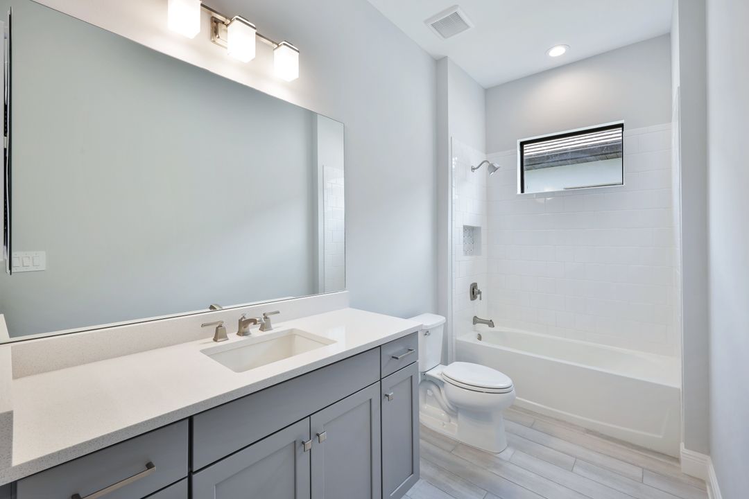 3995 Pegasus Wy, Naples, FL 34120