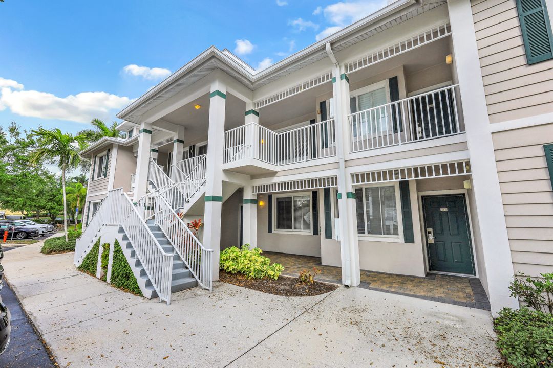 7950 Mahogany Run Ln #422, Naples, FL 34113