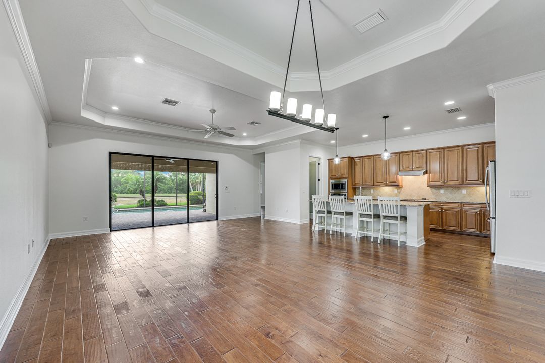 12643 Kinross Ln, Naples, FL 34120