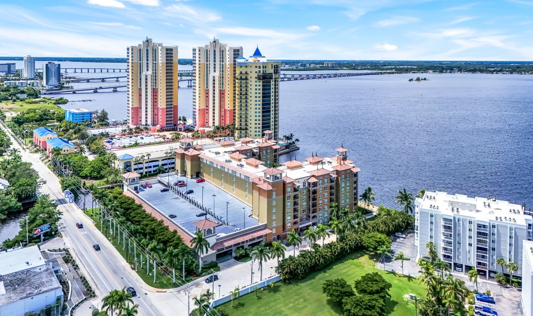 2825 Palm Beach Blvd #316, Fort Myers, FL 33916