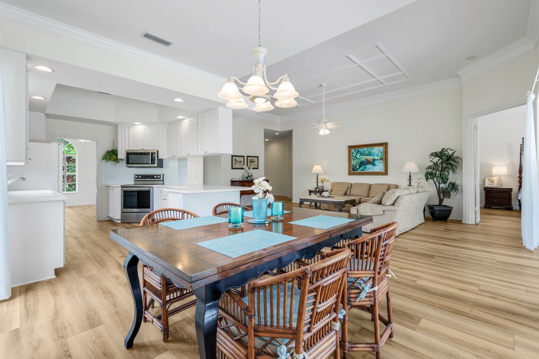 2984 Gilford Way, Naples, FL 34119
