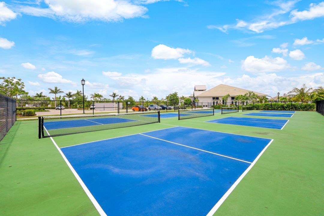 164 Indies Drive E #104, Naples, FL