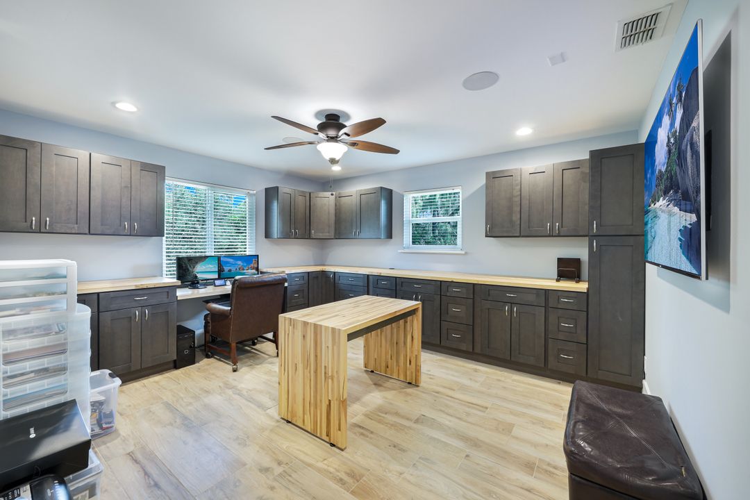 6036 Cedar Tree Ln, Naples, FL 34116