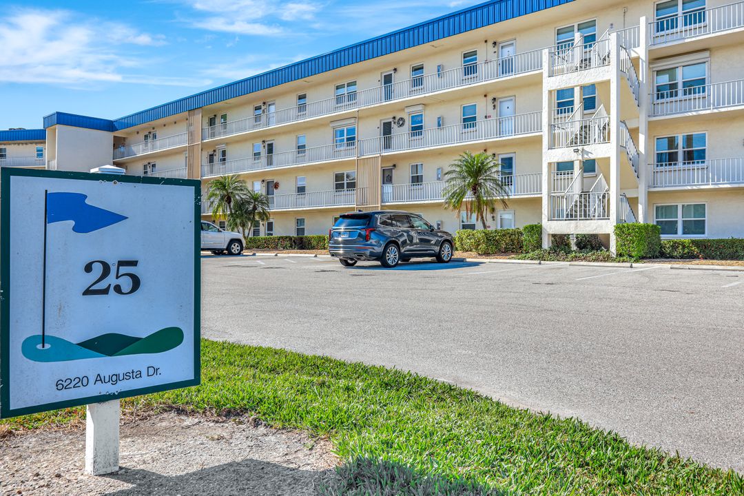 6220 Augusta Dr, Fort Myers, FL 33907