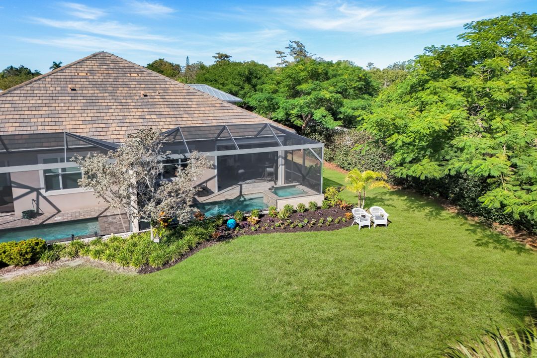 5802 Haiti Dr, Naples, FL 34112