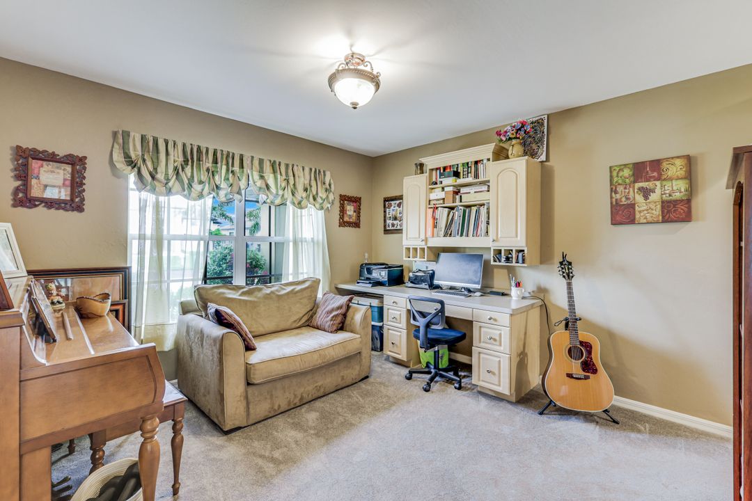 1820 SW 51st St, Cape Coral, FL 33914