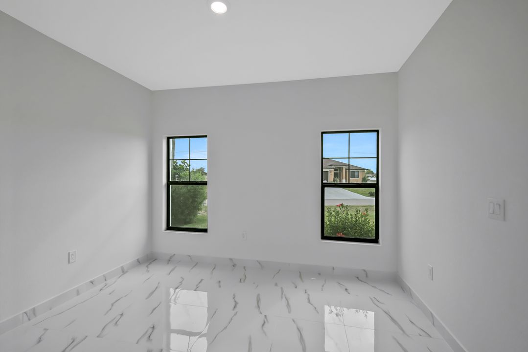 3505 NW 44th Ave, Cape Coral, FL 33993