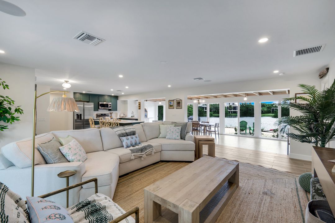 969 Fish Crow Rd, Sanibel, FL 33957