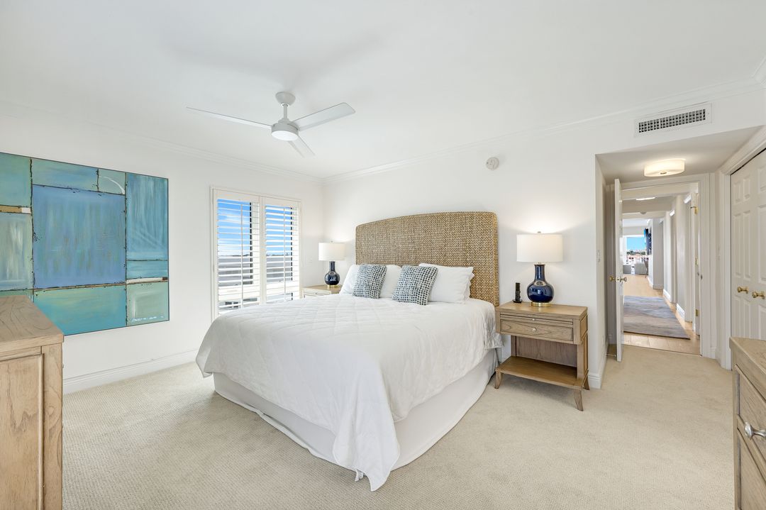 250 Park Shore Dr #601, Naples, FL 34103