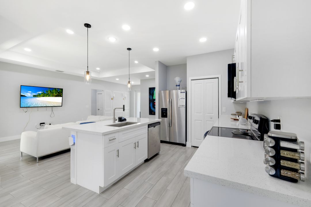 506 Rogue St, Lehigh Acres, FL 33974