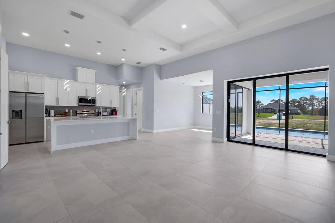 3842 NW 43rd Pl, Cape Coral, FL 33993