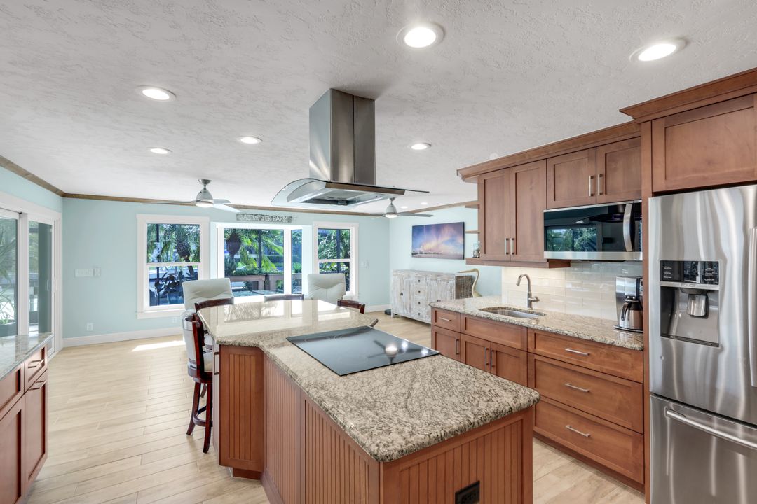 248 Polynesia Ct, Marco Island, FL 34145