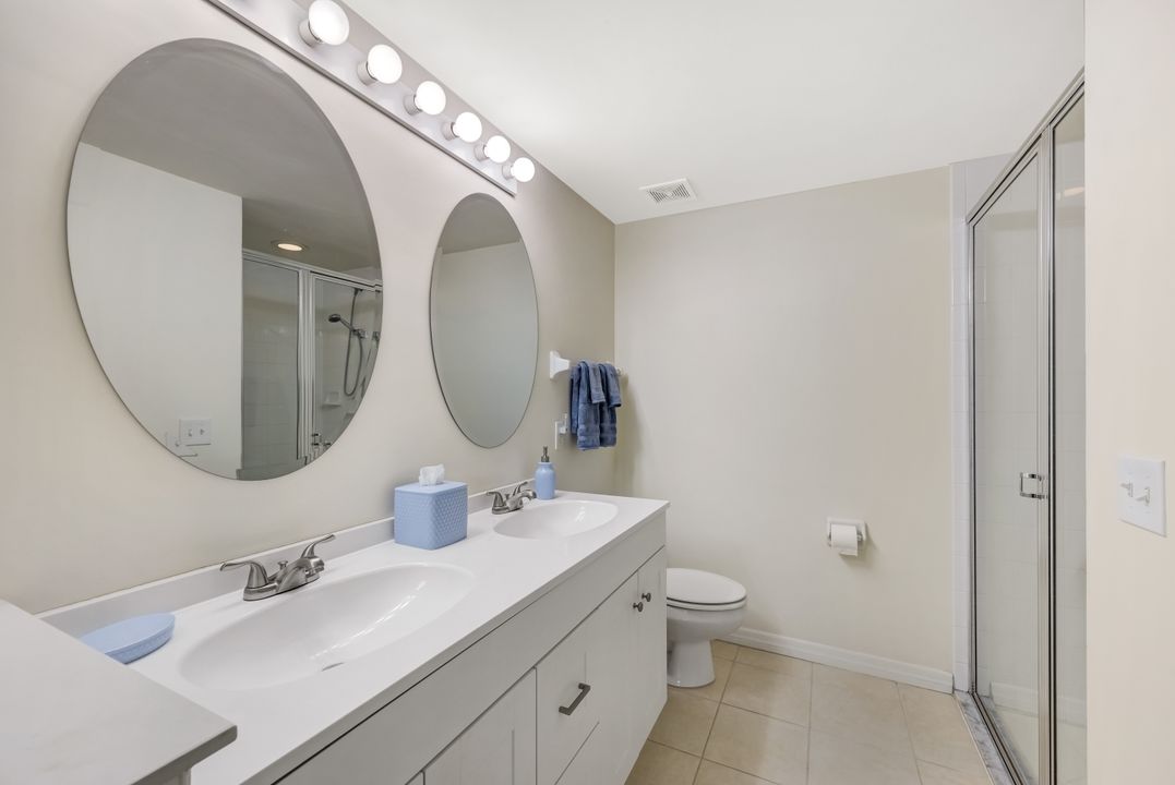 432 Valerie Way #102, Naples, FL 34104