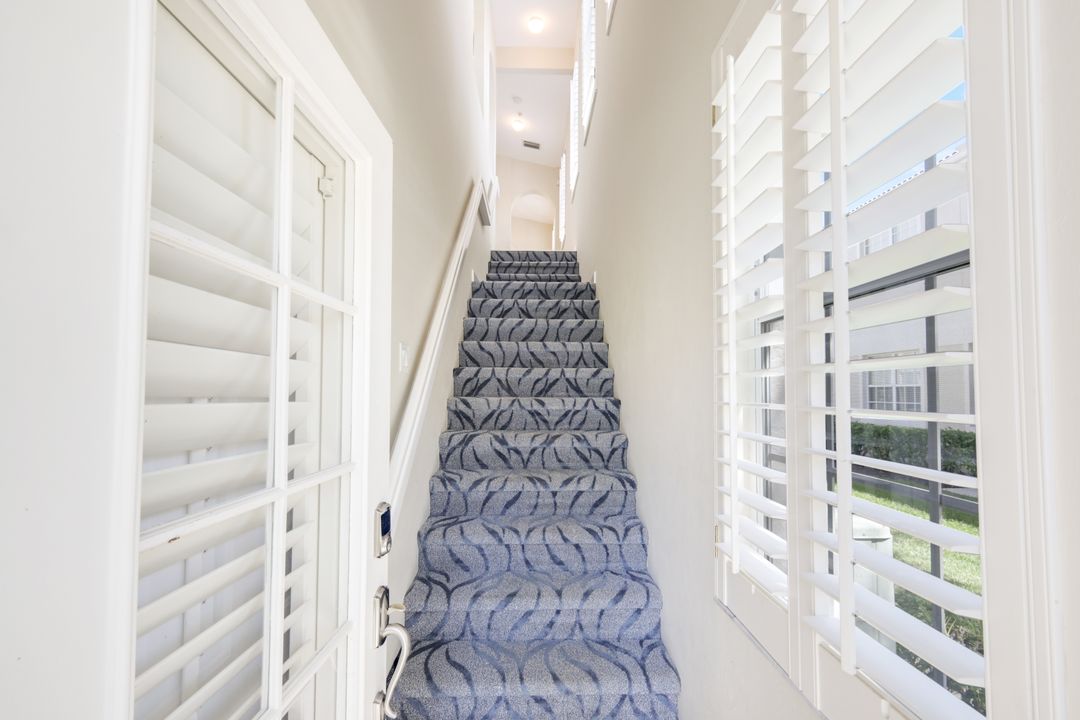 3048 Horizon Ln #1108, Naples, FL 34109