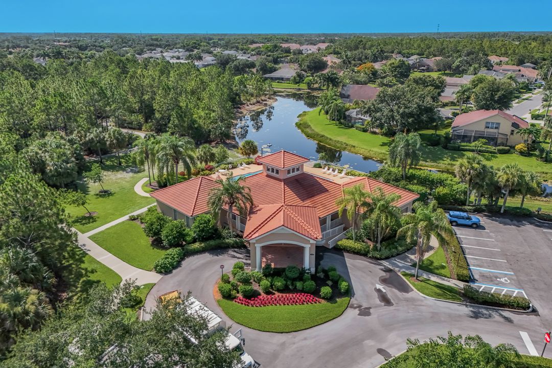 88 Burnt Pine Dr, Naples, FL 34119