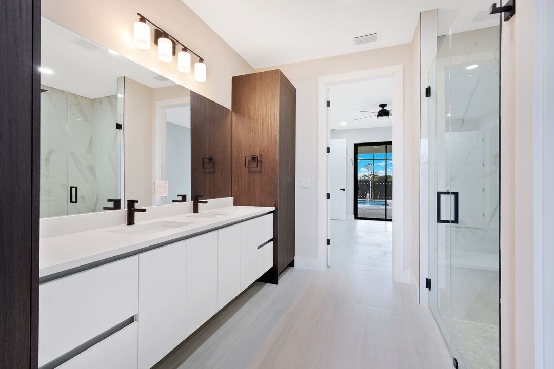 819 SW 16th Terrace, Cape Coral, FL 33991