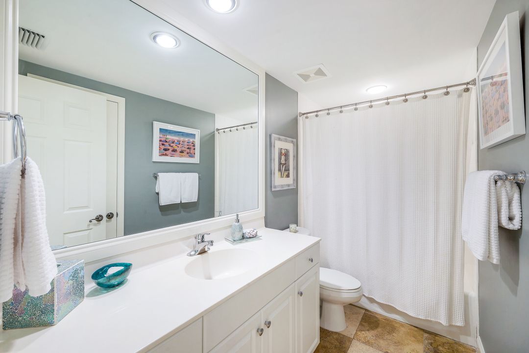 315 Dunes Blvd #PH-6, Naples, FL 34110