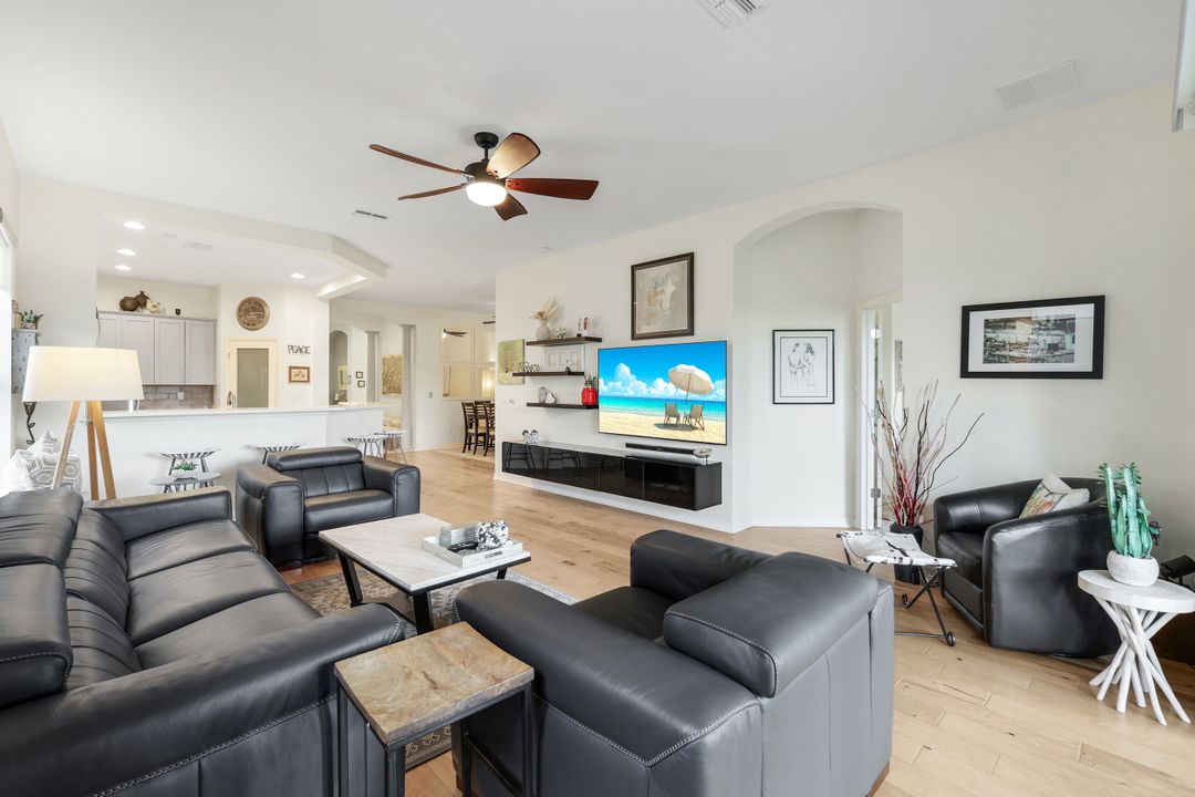 13850 Cleto Dr, Estero, FL 33928