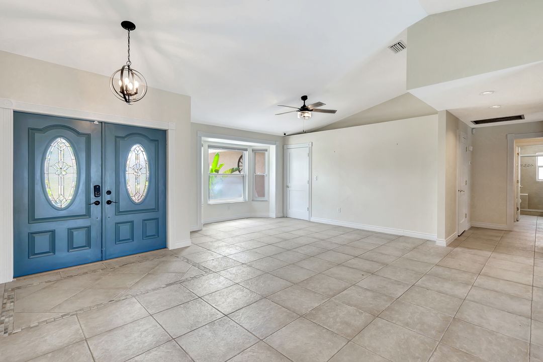 5012 SW 8th Pl, Cape Coral, FL 33914