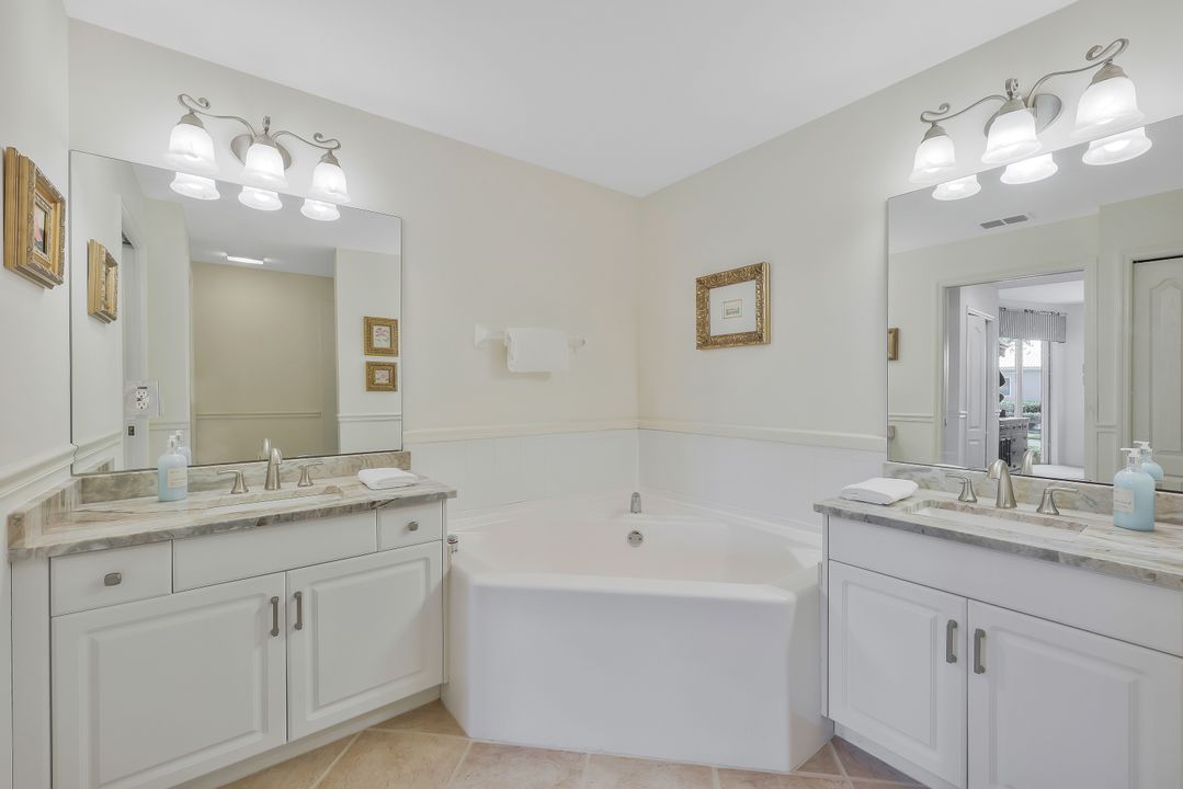 3485 Grand Cypress Dr #Unit 102, Naples, FL 34119