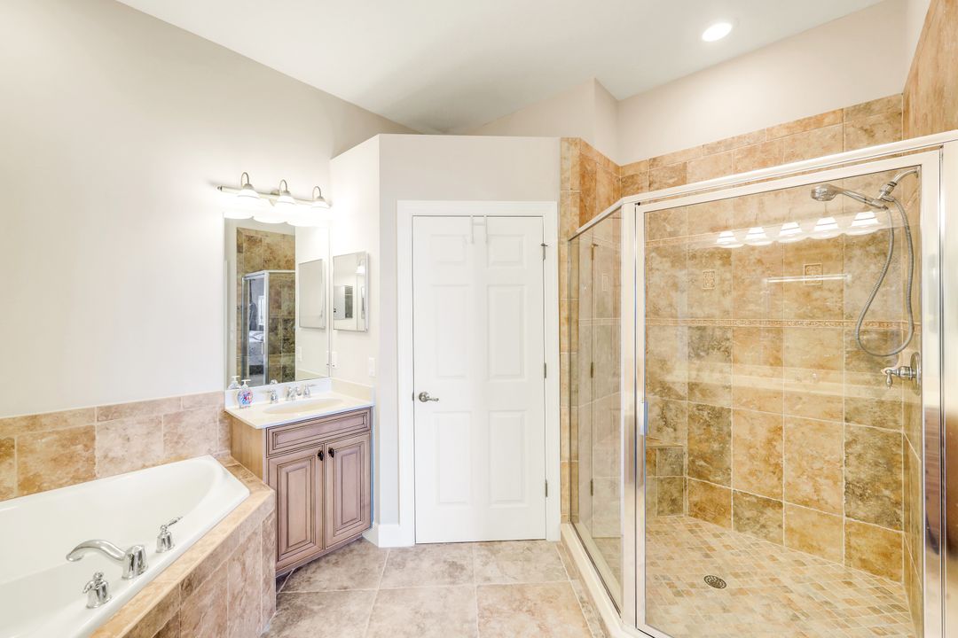 8771 Coastline Ct #201, Naples, FL 34120